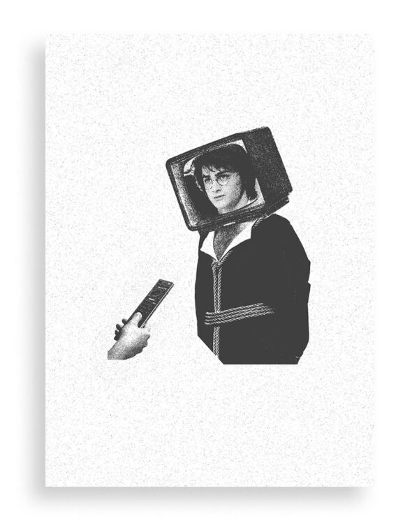 Harry Potter convertido en Cristo y un mando cambia de canal en blanco y negro